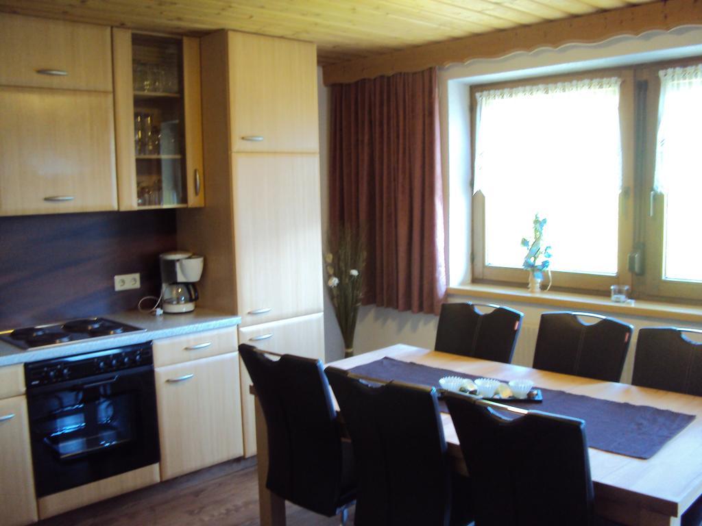 Haus Eben Apartment Hippach Ruang foto